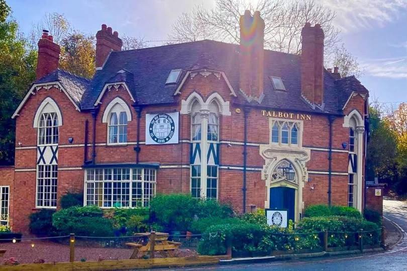 The Old Hunting Lodge At The Talbot Inn Tenbury Bagian luar foto